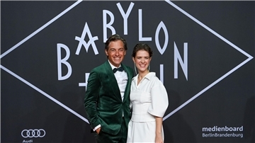 Volker Bruch und Liv Lisa Fries bei der Weltpremiere der vierten Staffel der TV-Serie Babylon Berlin.