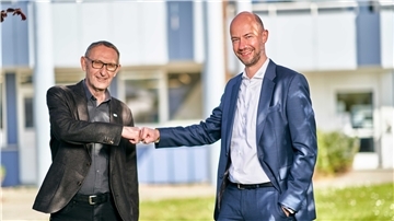Volker Krüger (links) und sein Nachfolger Oliver Kasper.