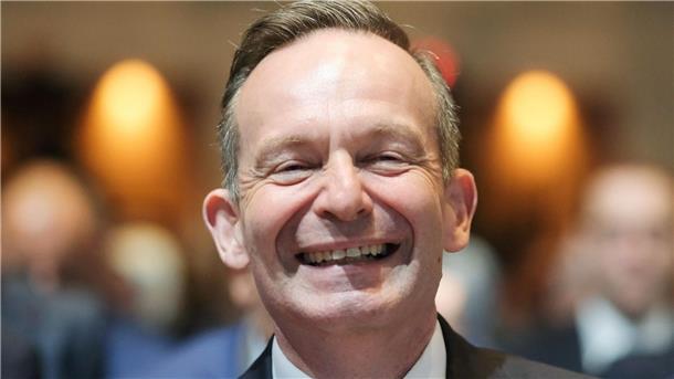 Wissing zieht erstes Fazit zum Deutschlandticket Volker Wissing (FDP), Bundesverkehrsminister, hat angesichts der Zahlen zum Deutschlandticket Grund zur Freude.