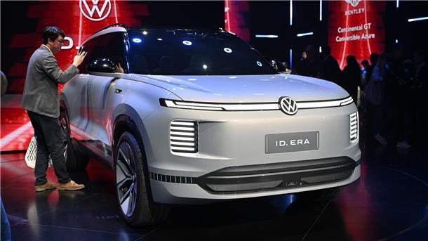 Volkswagen stellte einen SUV für sechs Leute vor. 