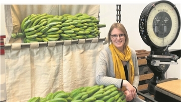 Volontäre im Historischen Museum: Katja Gallas staunte über die frühen Bananen-Aufzüge im Hafen.