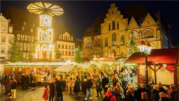 Lichter, Maritimes und Rekorde - Weihnachtsmärkte im Norden Vom 25. November bis zum 28. Dezember findet der Weihnachtsmarkt in Hildesheim statt. (Archivbild)