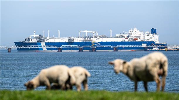 Zweites LNG-Terminal in Wilhelmshaven in Betrieb Von dem Terminalschiff „Excelsior“ wird seit Freitag Gas ins deutsche Gasnetz eingespeist. (Archivbild).