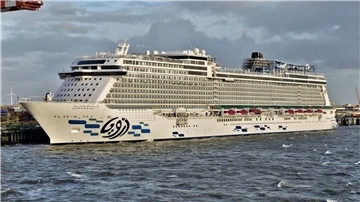 Die "Aroya" liegt in Bremerhaven
