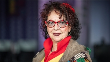 Von Telefonzellen zu Smartphones: Viviana Burghardt teilt ihre Gedanken zur modernen Technologie.