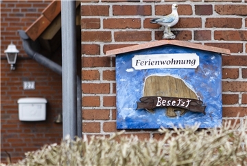 Von wegen Idylle. Die Diskussion um nicht genehmigte Ferienwohnungen in Butjadingen spitzt sich mehr und mehr zu.