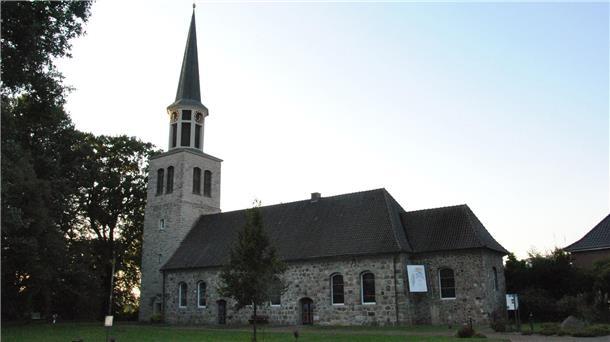 Vor 50 Jahren soll es zu Missbrauch in der Kirchengemeinde Elsdorf gekommen sein, die Kirche ist nun mit der Aufarbeitung beschäftigt.