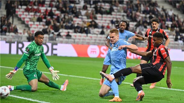 Sieg in Nizza: Freiburg in Europa auf Kurs K.o.-Phase Vor allem in der Anfangsphase lieferten sich beide Teams ein umkämpftes Duell.