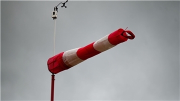 Vor allem in der Westhälfte Deutschlands sind laut Deutschem Wetterdienst Böen zwischen 70 und 80 Kilometer pro Stunde möglich. Noch kräftiger werden soll der Wind auf den Gipfeln der Mittelgebirge und an der Nordsee.