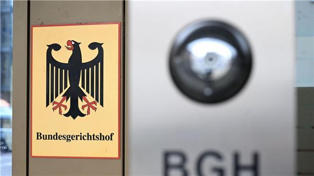 BGH hebt Urteil gegen Ex-Fußballtrainer teilweise auf Vor dem Bundesgerichtshof (BGH) wurde über das Urteil des Landgerichts Frankfurt am Main gegen einen ehemaligen Jugend-Fußballtrainer verhandelt.
