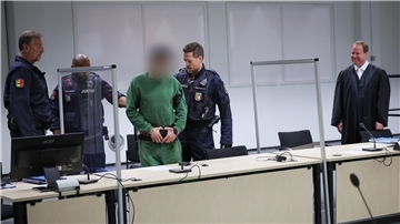 Vor dem Landgericht Itzehoe wird der Prozess gegen Ibrahim A. wegen der tödlichen Messerattacke in einem Regionalzug in Brokstedt  fortgesetzt.