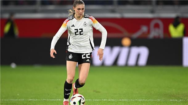 Auch zum FC Bayern? Jule Brand will Wolfsburg verlassen Vor dem Weggang aus Wolfsburg: Nationalspielerin Jule Brand.