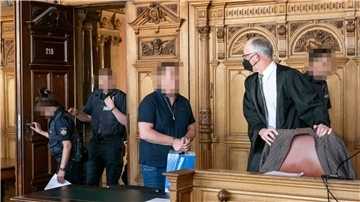 Vor Gericht wurden Chatverläufe des Angeklagten mit seiner Mutter ausgewertet.