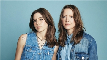 Blues mit Frauenpower: Das neue Album „Bloom“ von Larkin Poe Vor gut einem Jahr wurde das Duo Larkin Poe für die Platte „Blood Harmony“ mit dem Grammy für das beste zeitgenössische Blues-Album ausgezeichnet.