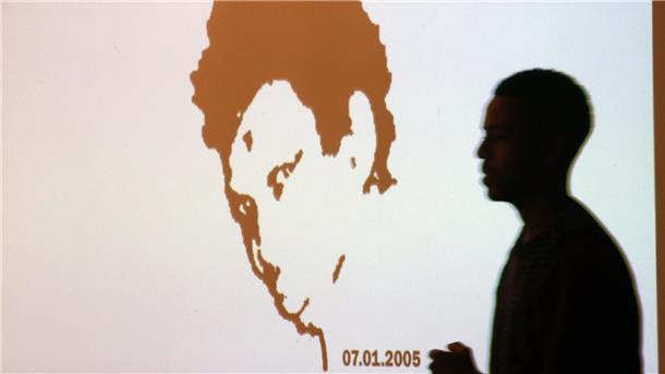 Vor mehr als 18 Jahren war der aus Sierra Leone stammende Oury Jalloh gefesselt in einer Zelle gestorben.