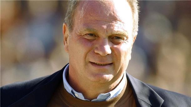 Uli Hoeneß kauft Anteile an Genossenschaft des FC St. Pauli Vor mehr als 20 Jahren half Uli Hoeneß mit dem FC Bayern bei der Rettung des FC St. Pauli.