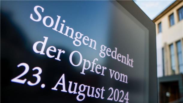 Urteil im Prozess um Solinger Terroranschlag erwartet Vor mehr als einem Jahr stach der Mann auf seine Opfer ein. (Archivbild)