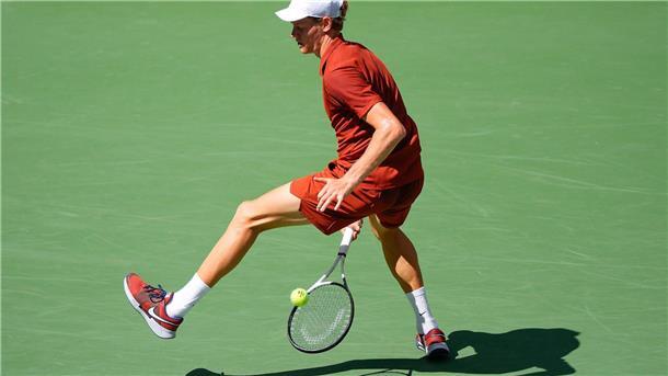 Nach Aufgabe-Schreck: Sinner bei US Open im Eiltempo weiter Vorjahreschampion Jannik Sinner hatte zum Auftakt der US Open leichtes Spiel.