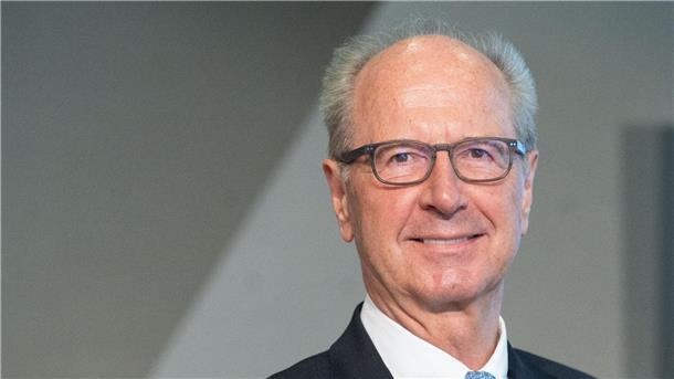 VW-Aufsichtsratschef fordert Lockerung der CO2-Ziele VW-Aufsichtsrat und Porsche-SE-Vorstand Hans Dieter Pötsch will die bisherigen CO2-Ziele der EU ändern. (Archivbild)