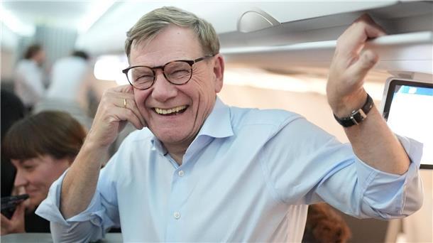 Wadephul lacht auf dem Rückflug – Abschluss seiner Nahostreise in Israel