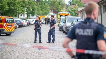 Während der Tat am Bremerhavener Lloyd-Gymnasium wurde eine Sekretärin der Schule schwer verletzt. Heute wird das Urteil gegen den geständigen Täter gesprochen.