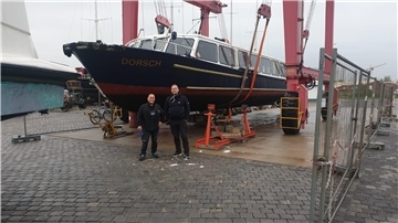 Die "Dorsch" ruht auf Stützen im Fischereihafen.