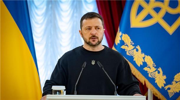 „Während Moskau den Begriff „Multipolarität“ nur heuchlerisch verwendet, um seine Versuche, das Leben anderer Nationen zu kontrollieren, zu verstecken, schaffen wir ein Instrument echter Multipolarität“, sagt Wolodymyr Selenskyj.