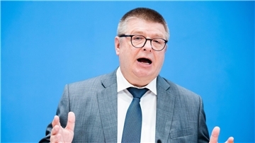 „Wahlbewerber äußerten rechtsextremistische Verschwörungstheorien“: Thomas Haldenwang.