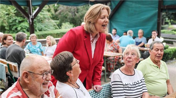 SPD im Abstiegskampf Wahlkampf im Kleingarten.