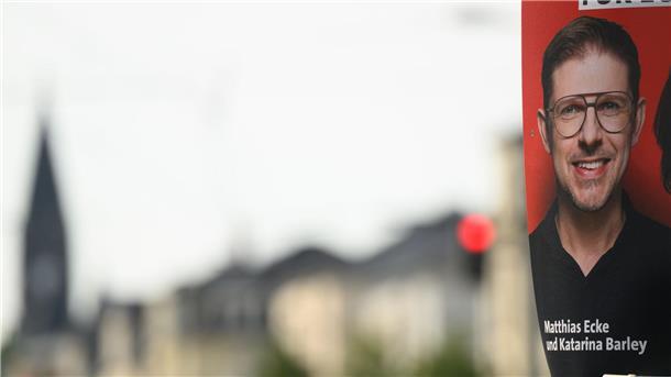 Nach Angriff auf SPD-Politiker Ecke: 17-Jähriger stellt sich Wahlplakat des sächsischen SPD-Spitzenkandidaten zur Europawahl, Matthias Ecke an der Schandauer Straße im Dresdner Stadtteil Striesen.