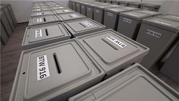 Beschwerden gegen Landeswahllisten - FDP wehrt sich Wahlvorbereitungen in Mecklenburg-Vorpommern