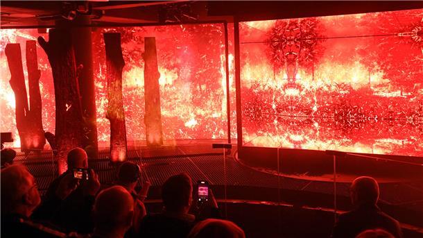 Eine LED-Leinwand im Klimahaus.