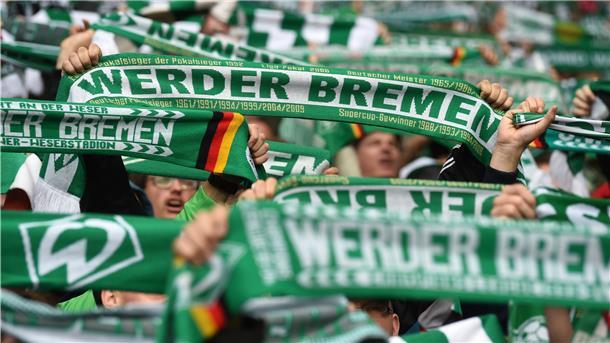 Wann solche Bilder wieder zu sehen sind, ist offen. Ein ausverkauftes Stadion ist in der aktuellen Corona-Situation undenkbar.