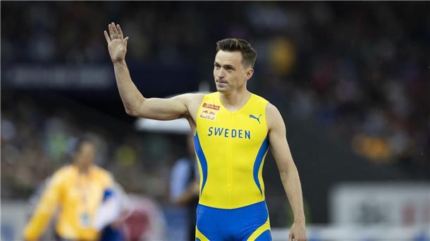 Warholm löste mit dem Schweden-Trikot seine Wettschulden ein.