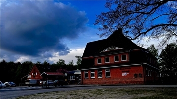 Was die schulische Zukunft angeht, hängen durchaus dunkle Wolken über dem Gebäude in Kuhstedt. Eine Perspektive für die Nutzung als Schule gibt es nicht, wohl aber für die Nachnutzung. Erste Ideen wurden in der jüngsten Ortsratssitzung angedacht. 