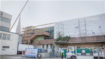 Waschbeton-Fassade ade: So sieht aktuell das Gebäude aus
