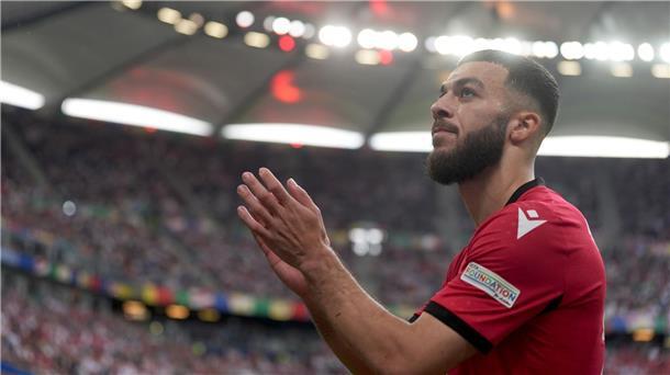 Georgiens EM-Torschützenkönig Mikautadze wechselt nach Lyon Wechselt zu Olympique Lyon: Georgiens EM-Torschützenkönig Georges Mikautadze.