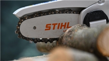 Motorsägenhersteller Stihl will weltweit 500 Jobs streichen Wegen der schwierigen Marktlage sollen bei Stihl weltweit Hunderte Stellen wegfallen. (Archivbild)