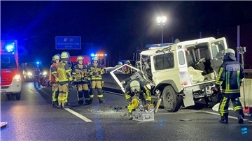 Wegen des Unfalls auf der A40 müssen Autofahrer mit erheblichen Einschränkungen rechnen.