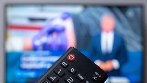 Akku von Ansteckmikro leer - „Tagesschau“ fällt aus Wegen einer technischen Panne ist eine „Tagesschau“-Ausgabe am Montagmorgen ausgefallen.