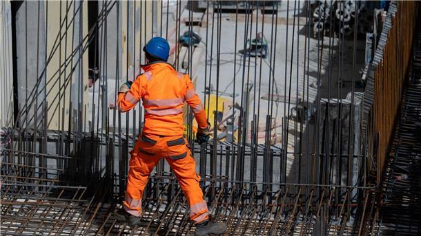 Weniger Aufträge im Baugewerbe im September als im Vormonat Wegen schwacher Nachfrage zu Jahresbeginn lagen die Auftragseingänge in den ersten neun Monaten unter dem Vorjahreszeitraumsniveau.