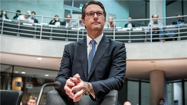 Gescheiterte Pkw-Maut kostet Steuerzahler weitere Millionen Wegen seiner Aussagen im Maut-Untersuchungsausschuss droht dem ehemaligen Verkehrsminister ein Prozess. (Archivbild)