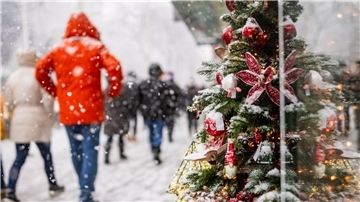 Weihnachten steht vor der Tür: Aktuell werden viele Geschenke besorgt.