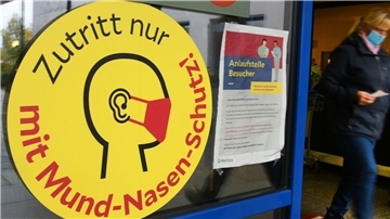 Weitere Corona-Regeln laufen aus: Besucherinnen und Besucher müssen nur noch bis zum 7. April in Praxen, Pflegeheimen und Kliniken eine Maske tragen.