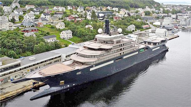  Forschungs- und Expeditionsyacht REV Ocean