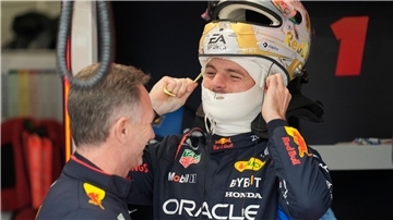Weltmeister Max Verstappen hat sich auch von der Titelparty in Las Vegas bis in die Morgenstunden erholt. 