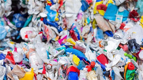 Weltweit wird mehr und mehr Plastik produziert – und nur ein kleiner Teil davon recycelt.