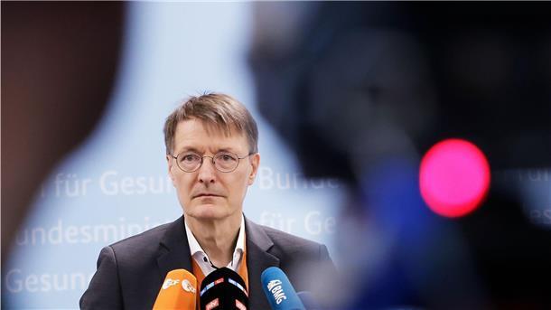 „Wenn wir dieses Gesetz nicht durchgesetzt bekommen, dann ist ein Krankenhaussterben in Deutschland in großen Teilen schwer abwendbar“: Karl Lauterbach.