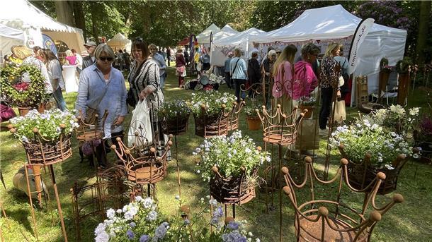 So schön war die Landpartie „Garten & Ambiente“ in Nordenham Wer bei der Landpartie alles sehen wollte, musste Zeit mitbringen. Das Angebot war riesig.