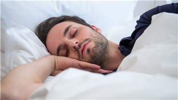 Wer Fieber oder Schnupfen hat, gehört ins Bett und nicht ans Steuer.